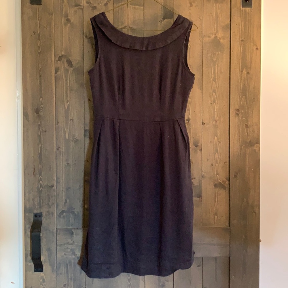 Land’s End • Navy Linen V-back Dress